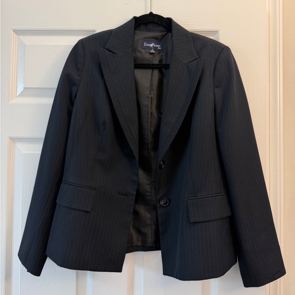 Evan Picone Black Pinstripe Two-Button Women's Blazer, Size 10, NWOT - Picture 4 of 5